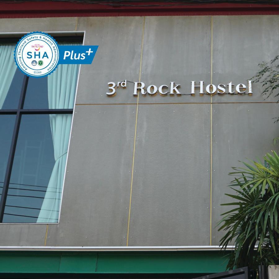 Third Rock Hostel Bangkok Exterior photo
